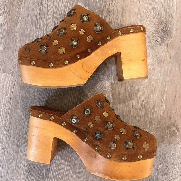 FREE PEOPLE Brown Suede Metal Embellished Slip On Heeled Claudia Clogs Size 8 - Picture 13 of 15